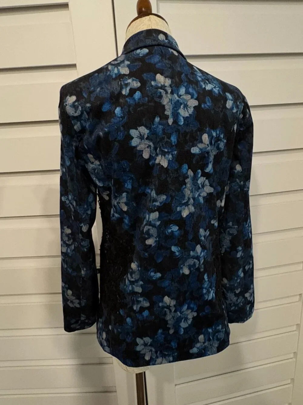Tahari Blue Floral Textured Blazer Black Lace Tailored Dark Cottagecore Jacket M